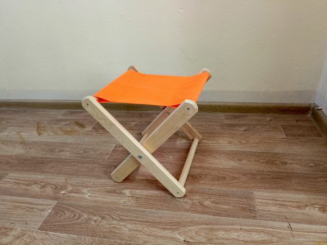 Табурет складной деревянный в Севастополе