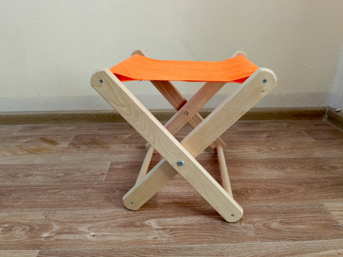 Табурет складной деревянный в Севастополе