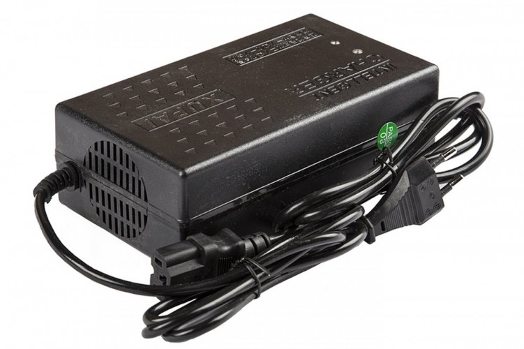 Зарядное устройство RuTrike для аккумуляторов 60V32A/H (4A) в Севастополе